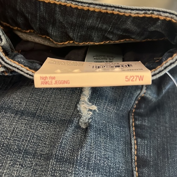 NWT So Distressed Ultimate High Rise Ankle Jeggings Sz 5/27 - Picture 4 of 6